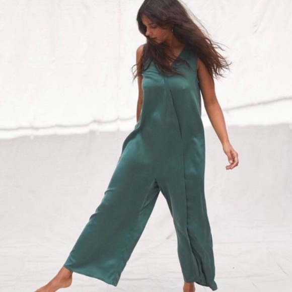 lunya Other - NEW Lunya washable silk double V jumpsuit